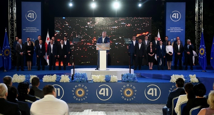 „ქართული ოცნებამ“ თბილისის მაჟორიტარი დეპუტატობის კანდიდატები დაასახელა