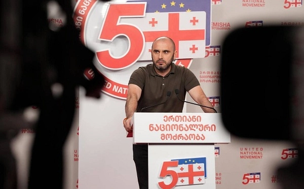 რამდენიმე დღეა დამატებითი ისტერიკაა 4 ოქტომბრის მშვიდობიან რევოლუციაზე, მუქარები ადასტურებს ივანიშვილი-კობახიძე-მდინარაძის პანიკას, ჩამოშლილია რეჟიმი, გამარჯვებასთან ასე ახლოს არასდროს ვყოფილვართ - ლევან ხაბეიშვილი