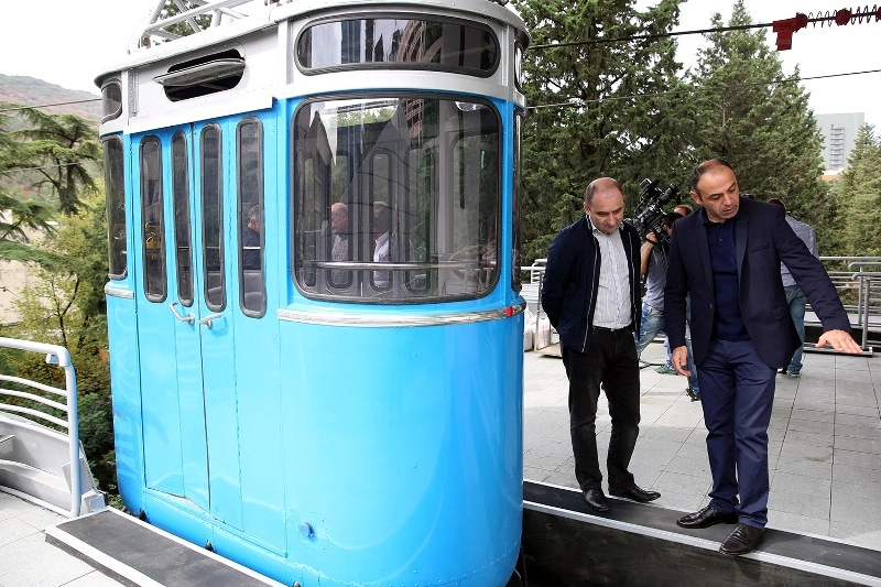 კუს ტბის საბაგიროს უსაფრთხო გადაადგილების მიზნით, რამდენიმე ხე-მცენარე გაისხვლება