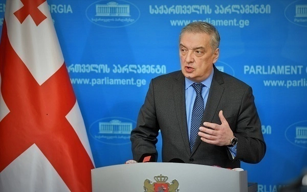 რამდენიმე დღეა შიმშილობს და, რასაკვირველია, ნეკნიც გამოჩნდება და შეიძლება, სხვა ძვალიც გამოუჩნდეს - გია ვოლსკი სააკაშვილზე
