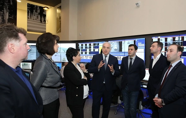  გიორგი მღებრიშვილმა პარლამენტარებს შსს-ს ერთობლივი ოპერაციების ცენტრში უმასპინძლა