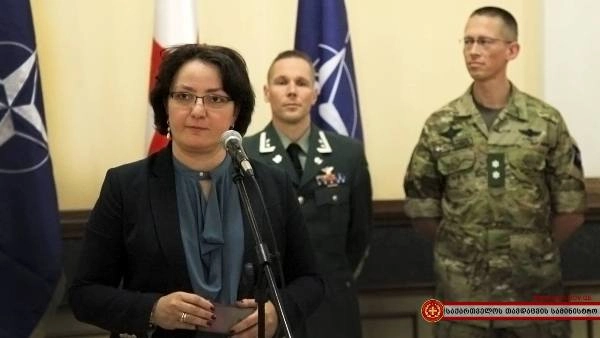 თავდაცვის მინისტრმა ვიცე-პოლკოვნიკი ჯასპერ შნაიდერი დააჯილდოვა