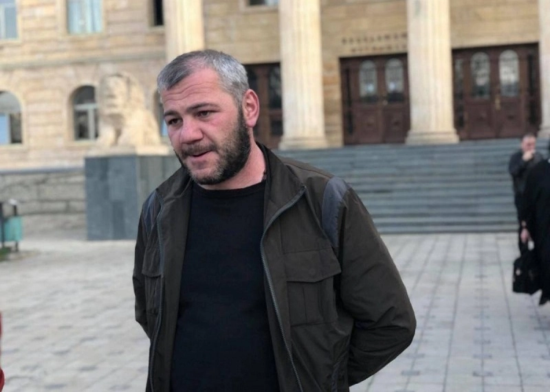 მოკლული დავით სარალიძის მამა საქართველოს პრეზიდენტის ადმინისტრაციის წარმომადგენლებს შეხვდა