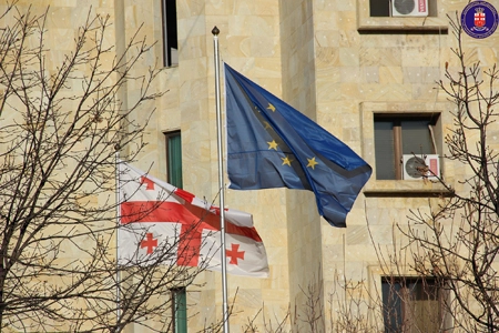  ე.წ. ,,ფოტოგრაფების“ საქმეზე სასამართლოს გადაწყვეტილების შესახებ პროკურატურა ინფორმაციას ავრცელებს