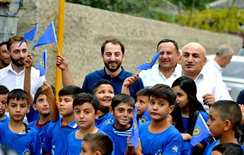 ირაკლი მეზურნიშვილი სოფელ საქადაგიანოსა და ხიდისყურში ეთნიკური უმცირესობების წარმომადგენლებს შეხვდა