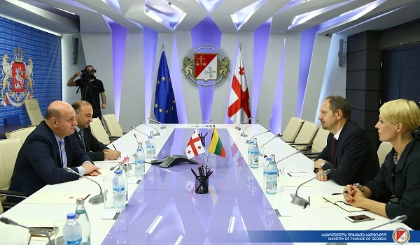  ნოდარ ხადური ლიტვის ახალ საგანგებო და სრულუფლებიან ელჩს შეხვდა