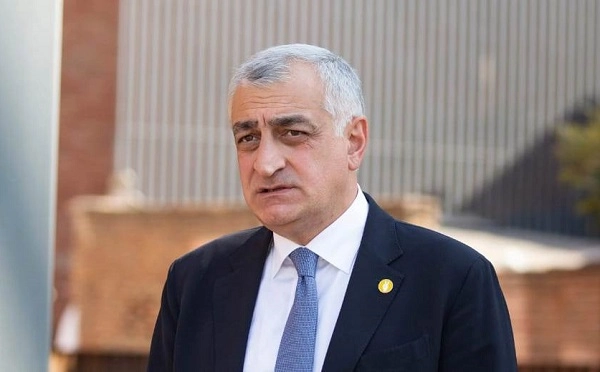 სააკაშვილის ჩამოსვლაზე განცხადებები „ოცნების“ წისქვილზე ასხამს წყალს - მამუკა ხაზარაძე 