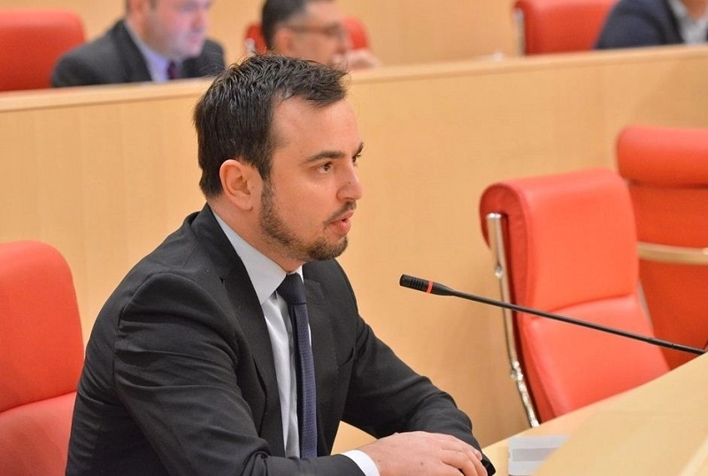 ბესელიას ივანიშვილმა უთხრა, რომ უნდა წასულიყო - ოთარ კახიძე