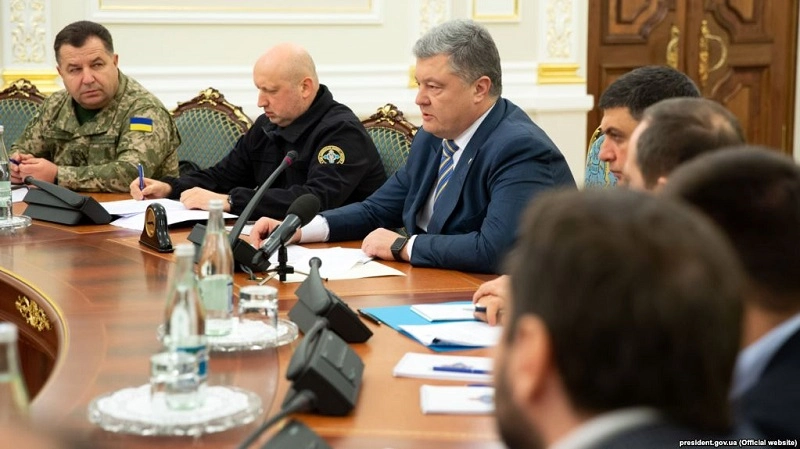 უკრაინის პარლამენტი დღეს ქვეყანაში საომარი მდგომარეობის გამოცხადების საკითხს განიხილავს