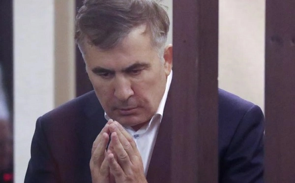 პრეზიდენტს ემუქრებიან სისხლისსამართლებრივი დევნით შეწყალების საქმეებზე, იმედია, სალომე ზურაბიშვილი ხვდება სიტუაციის სიმძიმეს და გადადგამს ქმედით ნაბიჯებს - მიხეილ სააკაშვილი