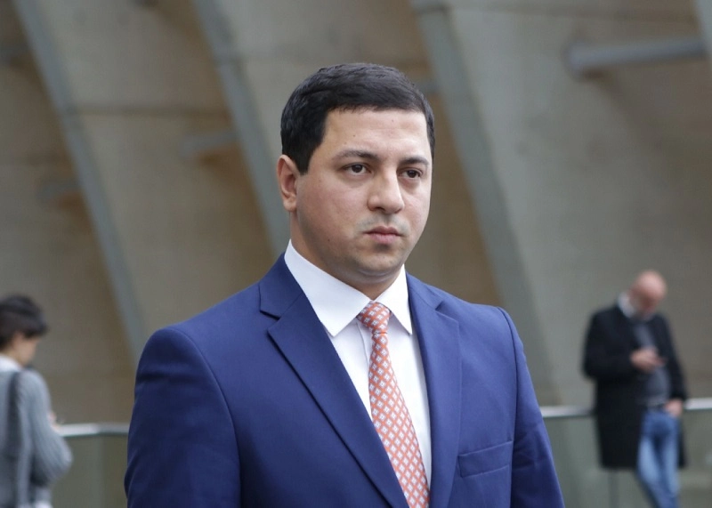 ეს არის პარლამენტის კიდევ ერთი შეურაცხყოფა - არჩილ თალაკვაძე პრეზიდენტზე