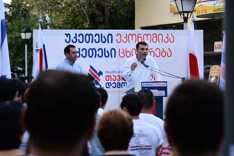 ირაკლი ალასანიამ დიდუბის მაჟორიტარი დეპუტატობის კანდიდატად ლევან სამუშია წარადგინა