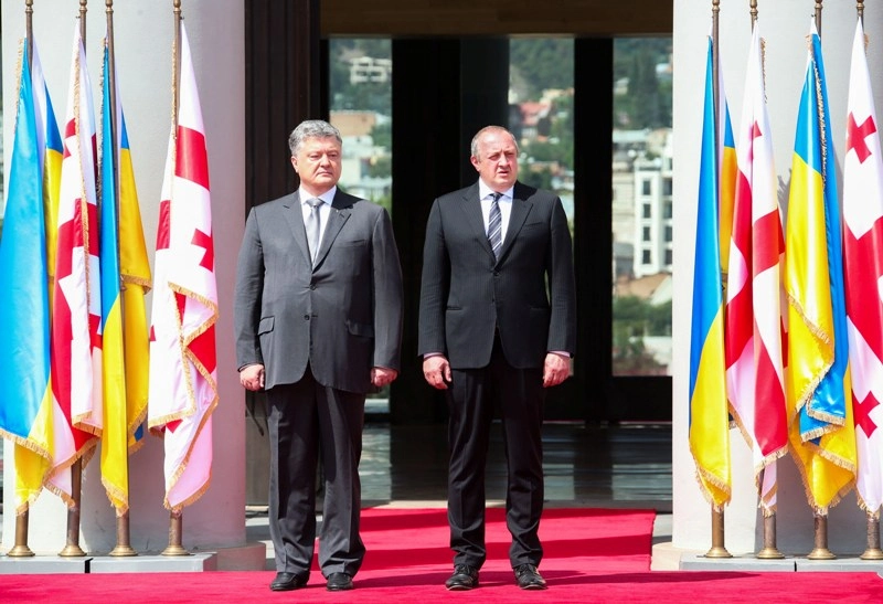 უკრაინის პრეზიდენტი საქართველოს პრეზიდენტის რეზიდენციაში მივიდა