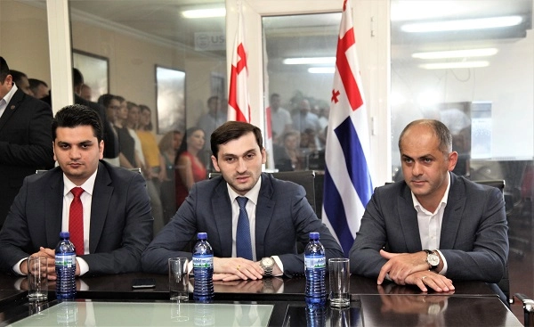 თორნიკე რიჟვაძემ სამინისტროებში ახალი ხელმძღვანელები წარადგინა