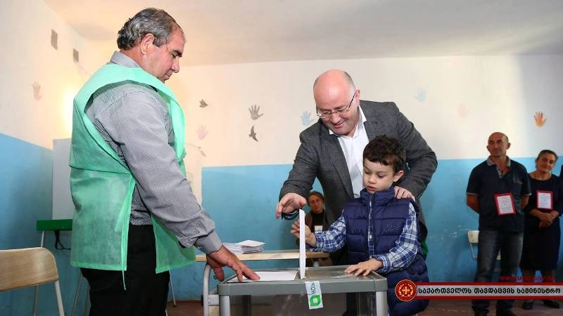 „ხმა მივეცი თითოეული ჩვენი მოქალაქის, ოჯახების უსაფრთხოებას, თავისუფლებას და კეთილდღეობას“ - ლევან იზორია