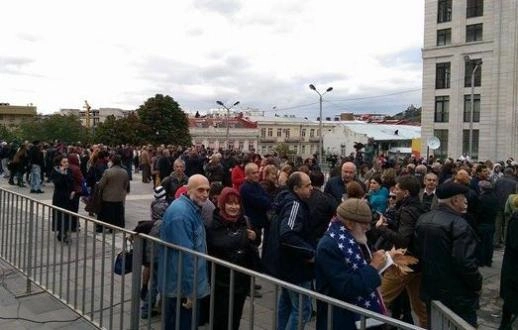 "არა გაზპრომს!"- მთავრობის კანცელარიასთან აქცია გაიმართა
