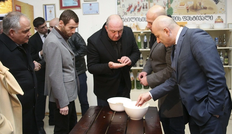  პრეზიდენტმა საახალწლოდ მოსახლეობას ქართული პროდუქციის შეძენისაკენ მოუწოდა