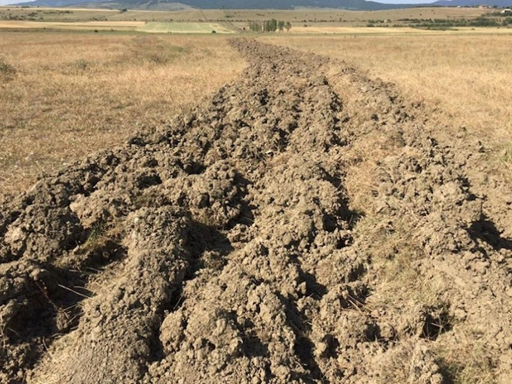 ოკუპანტები ხურვალეთის აღმოსავლეთ ფერდობზე ხნულებს ავლებდნენ