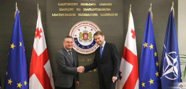 ვიქტორ დოლიძემ გაცნობითი შეხვედრა გამართა დიდი ბრიტანეთის ელჩთან