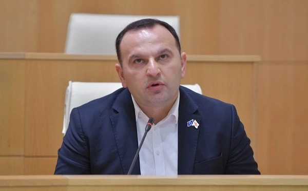 ჩვენ რომ ვიყოთ ხელისუფლებაში, ამერიკასთან უვიზო მიმოსვლაზე, თავისუფალ ვაჭრობასა და შავი ზღვის უსაფრთხოების საკითხზე ვიფიქრებდით - პაატა მანჯგალაძე