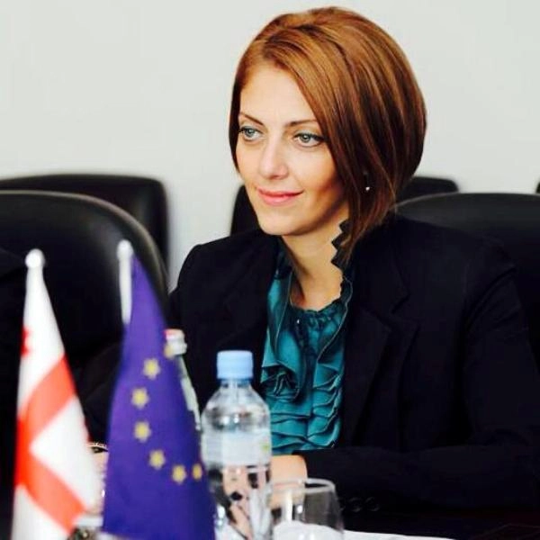 სოფო ჯაფარიძემ პრემიერის თანაშემწის პოსტი დატოვა