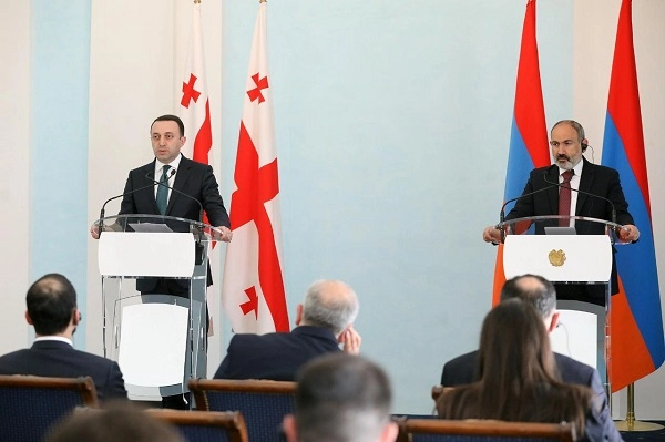 დაინტერესებული ვართ, რომ მთელს რეგიონში იყოს მშვიდობა, სტაბილურობა, განვითარება - ირაკლი ღარიბაშვილი ნიკოლ ფაშინიანთან შეხვედრაზე