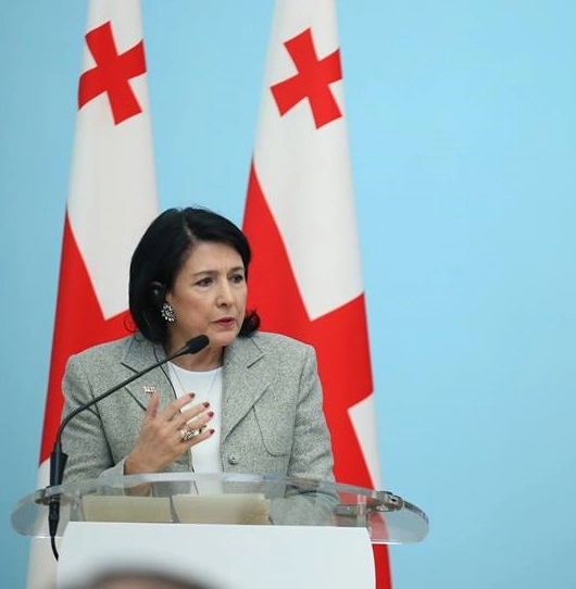 აფხაზეთში სომხური ეკლესიების რუსეთის მიტროპოლიტის დაქვემდებარებაში ყოფნა, ჩვენი ტერიტორიული სუვერენობის დიდი დარღვევაა - პრეზიდენტი
