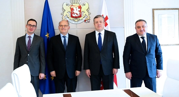 გიორგი კვირიკაშვილი „ლაქტალისის“და „სანტეს“  წარმომადგენლებს შეხვდა 