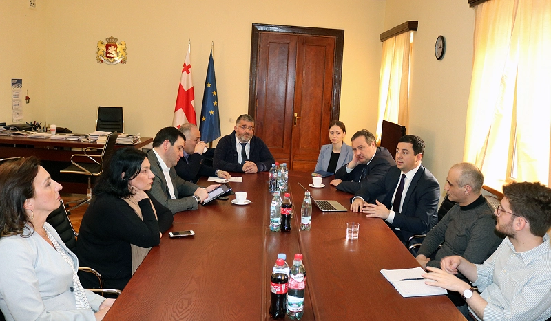  ნარკოპოლიტიკის კანონმდებლობასთან დაკავშირებით, პარლამენტში კონსულტაციები გაიმართა