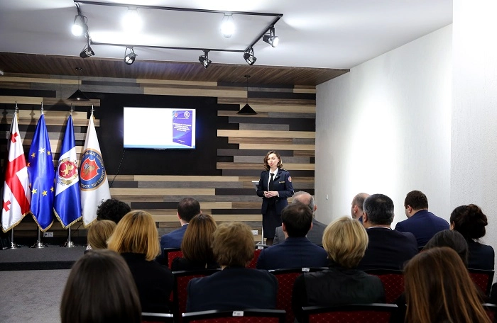  შსს-ს აკადემიაში „კომუნიკაცია და კრიზისული სიტუაციების მართვა დროებითი მოთავსების იზოლატორში" - პრეზენტაცია გაიმართა