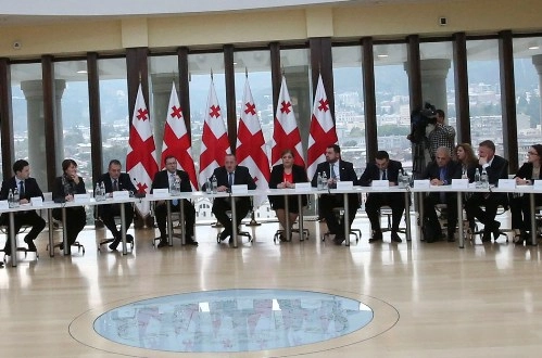 საქართველოს პრეზიდენტი სამხრეთ კავკასიაში NATO-ს სპეციალურ წარმომადგენელს ჯეიმს აპატურაის შეხვდა
