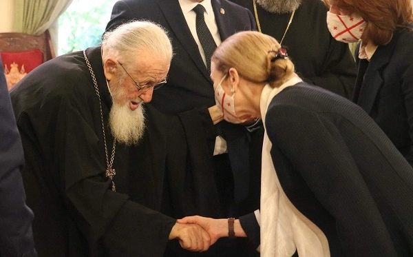 ბედნიერია ერი, როდესაც ეკლესიას ჰყავს ასეთი ბრძენი მეთაური - კელი დეგნანი ილია მეორეს შეხვდა 