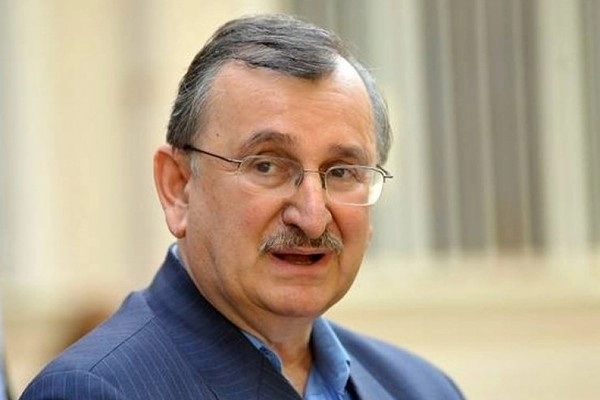 დეპუტატების მხრიდან უმრავლესობის დატოვების პროცესმა მიიღო სასაცილო ფორმა - რომან გოცირიძე