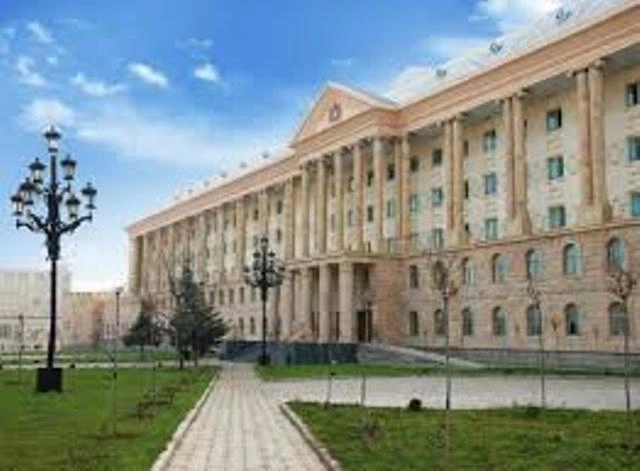 მამათმავლობა არასრულწლოვან ბიჭებთან თბილისში – სასამართლომ ბრალდებულს 9 -წლამდე პატიმრობა მიუსაჯა