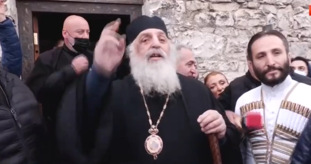 მეუფე სტეფანეს წაჩხურუს მონასტერში განკვეთილი ბერები შეძახილებით დახვდნენ