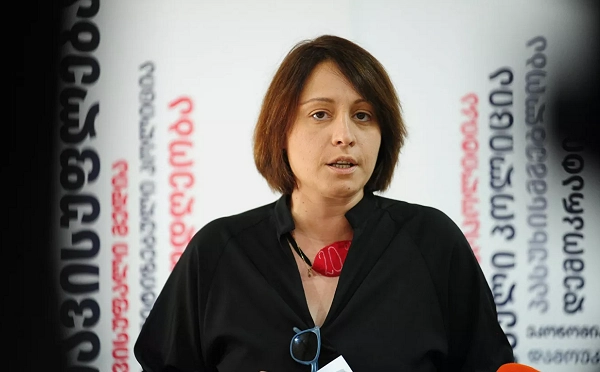 "დროა" ივანიშვილთან დაკავშირებული ბიზნესმენებისა და სახელმწიფო უწყებების სანქცირებასაც ითხოვს