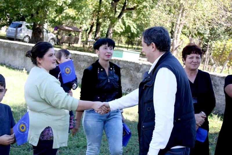 გელა სამხარაული სოფელ ბაბანეურის მოსახლეობას შეხვდა