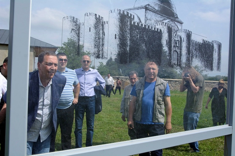 მიხეილ გიორგაძე გელათის მონასტრისა და  გეგუთის სასახლის სარეაბილიტაციო სამუშაოებს გაეცნო