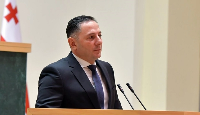 მე, როგორც რიგითი ქართველი და როგორც შს მინისტრი, კიდევ ერთხელ, სრულ და ღია მხარდაჭერას ვუცხადებ ჩვენს მეგობარ უკრაინელ ხალხს - ვახტანგ გომელაური