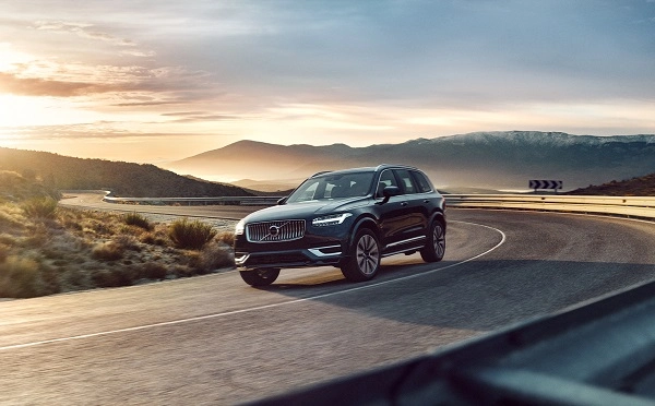 Volvo XC90 და XC90 Recharge Plug-in Hybrid საგზაო უსაფრთხოების სადაზღვევო ინსტიტუტის ჯილდოს მფლობელია