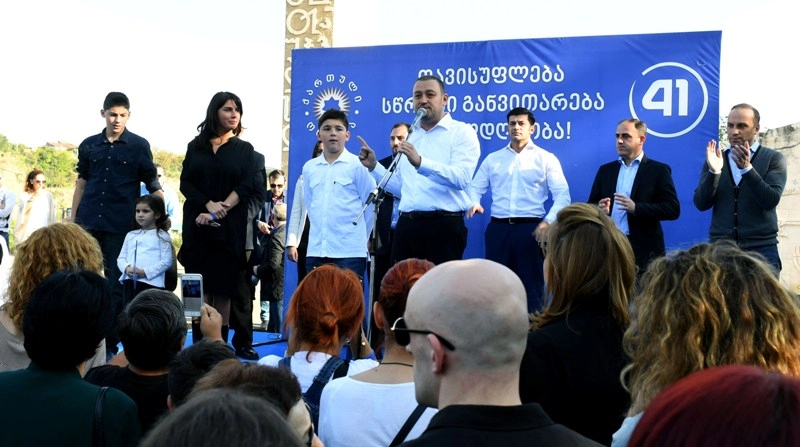 კახა კალაძე კრწანისში მოსახლეობას შეხვდა