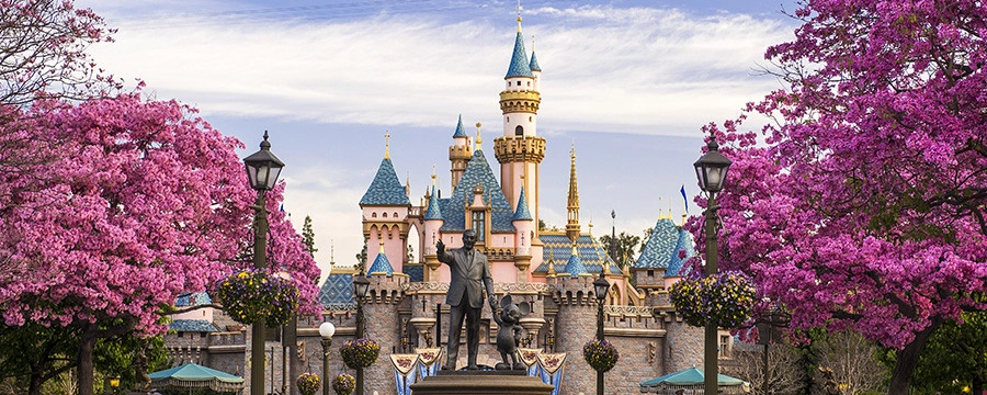 შანხაიში 5,2 მლრდ დოლარის ღირებულების Disneyland-ი გაიხსნა