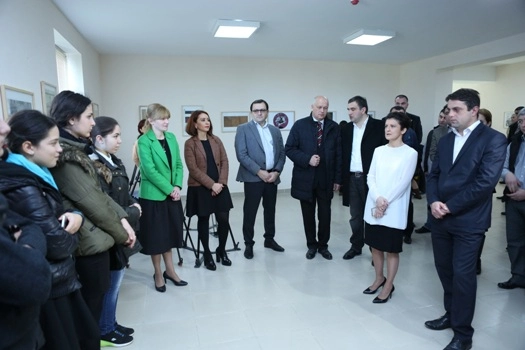 თეა წულუკიანმა თელავში გამოფენა „საქართველოს პირელი რესპუბლიკა“ გახსნა