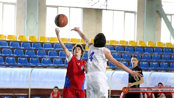 რუსთავში ვახტანგ გზირიშვილის სახელობის 12-წლამდელთა ტურნირი გაიხსნა