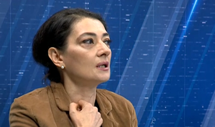  ადამიანი, რომელიც თავს გრძნობს ქალად, რატომ უნდა ეწეროს პასპორტში მამაკაცი - თაკო ჩარკვიანი