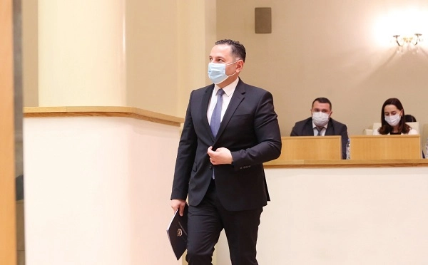 ჩვენი უცხოელი პარტნიორების მნიშვნელოვან მხარდაჭერას მუდმივად ვგრძნობთ, რისთვისაც მადლობა მინდა გადავუხადო მათ - ვახტანგ გომელაური