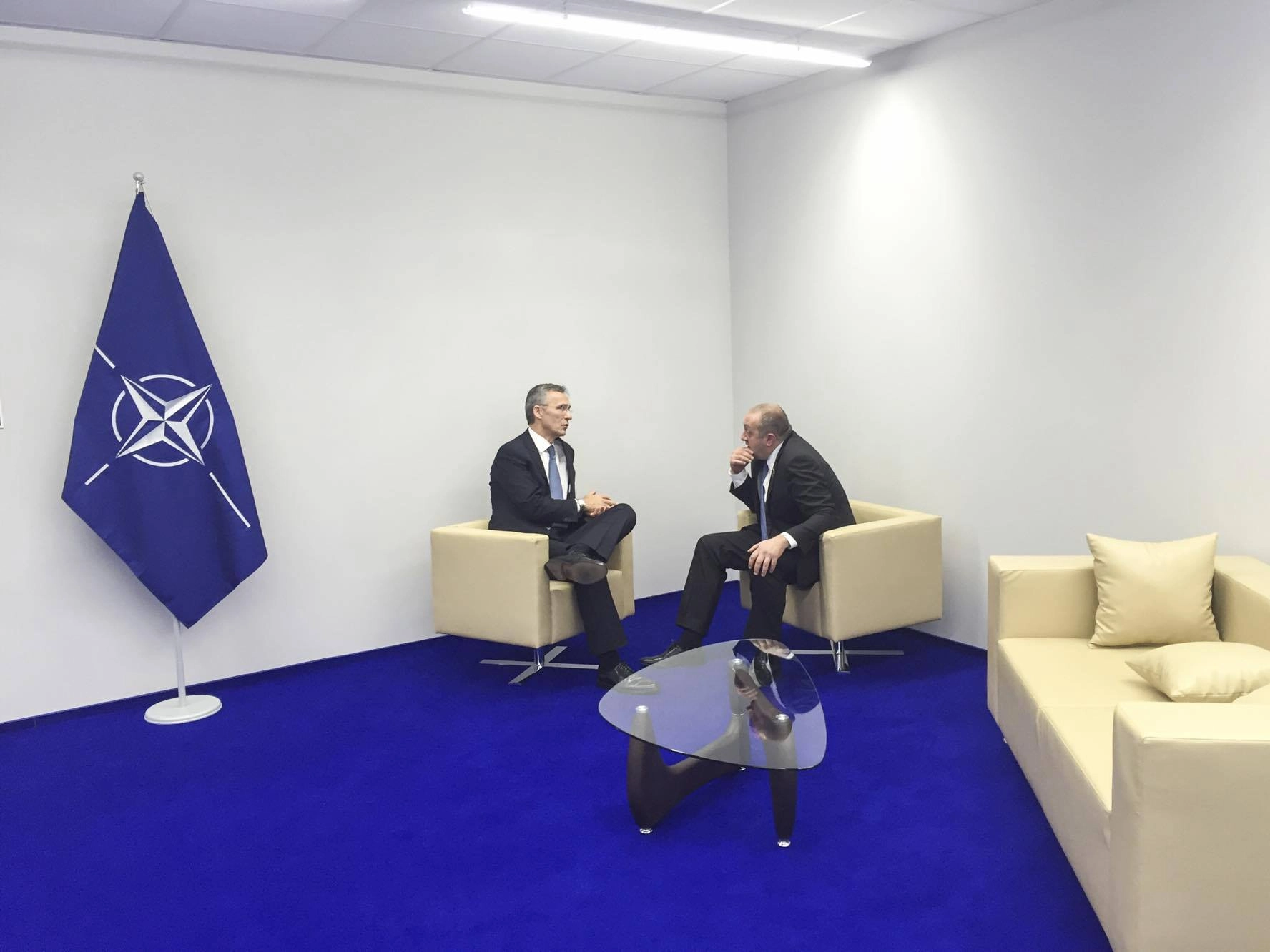  გიორგი მარგველაშვილი იენს სტოლტენბერგს პირისპირ შეხვდა