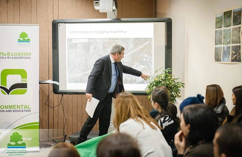  „მწვანე ჩაი მინისტრთან ერთად“ - აგულაშვილის შხვედრა სტუდენტებთან