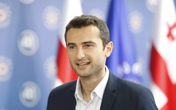 პარლამენტის თავმჯდომარის პოსტზე კახა კუჭავას კანდიდატურა წარადგინეს