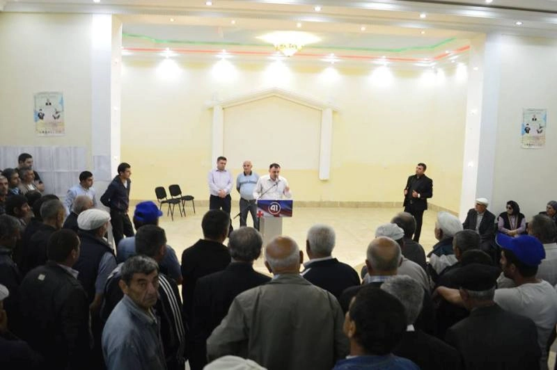 გოგი მეშველიანი სოფელ დარბაზის მოსახლეობას შეხვდა